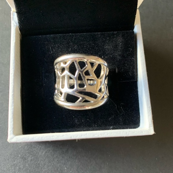 Elle Jewelry - Elle Reflection collection sterling silver 925 ring size 6